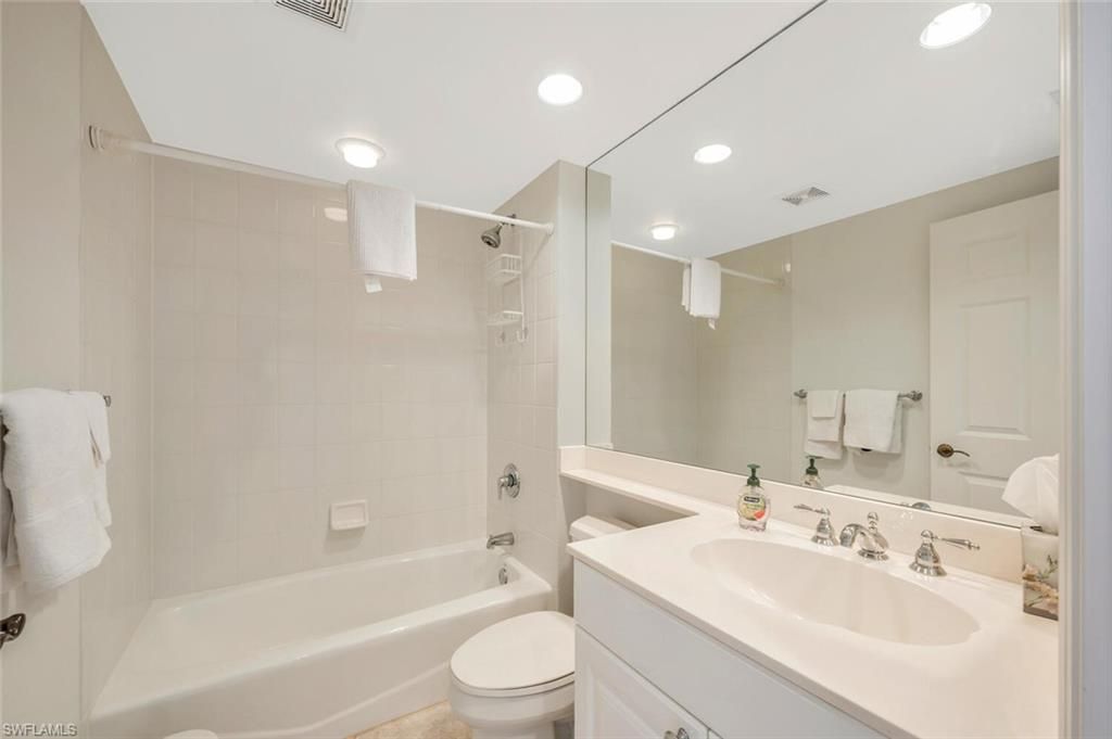 7225 Pelican Bay Blvd, Unit 2004, Naples, FL 34108 Photo