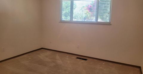 1677 Poplar St, Oakdale, CA 95361 Photo
