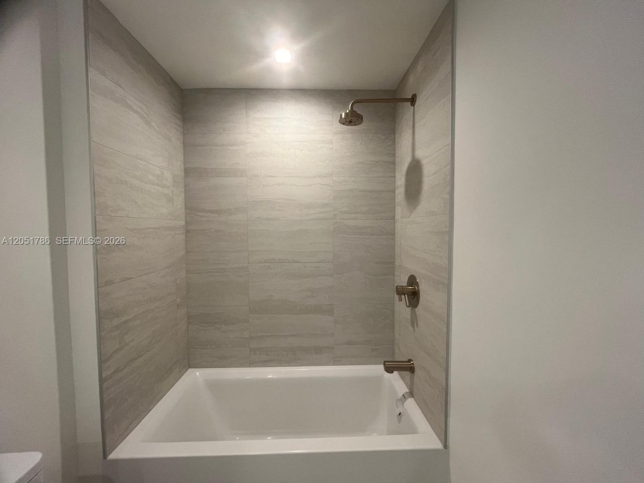77 SE 5th St , Unit 2314, Miami, FL 33131 Photo