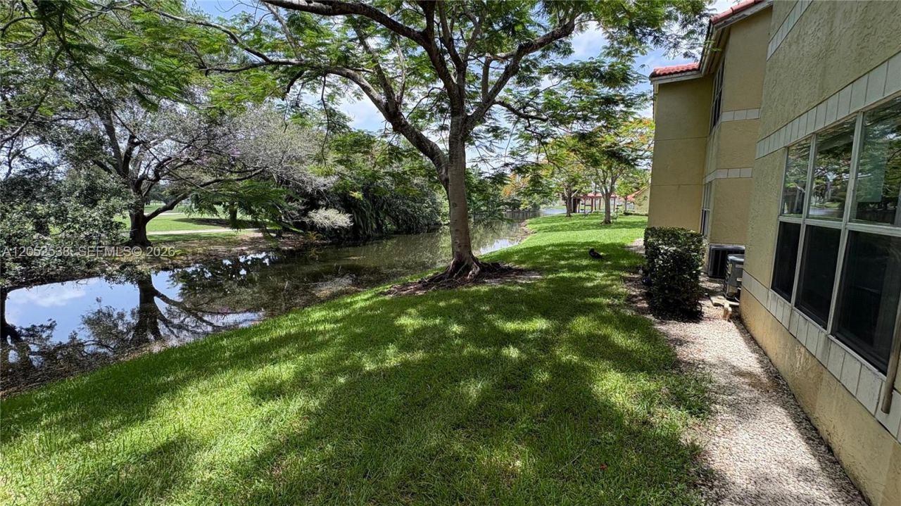 663 Vista Isles Dr, Unit 1715, Sunrise, FL 33325 Photo