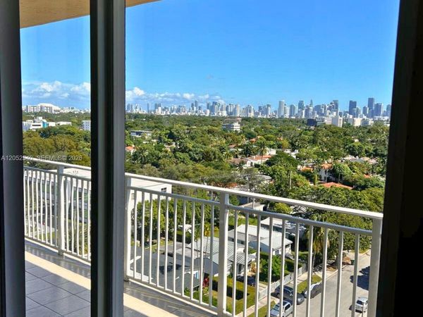 2425 SW 27th Ave, Unit 1004, Miami, FL 33145