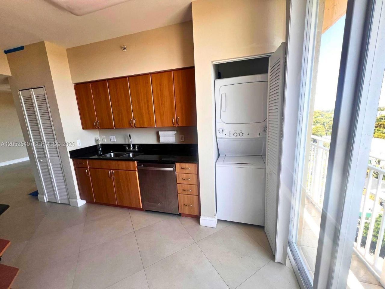 2425 SW 27th Ave, Unit 1004, Miami, FL 33145 Photo