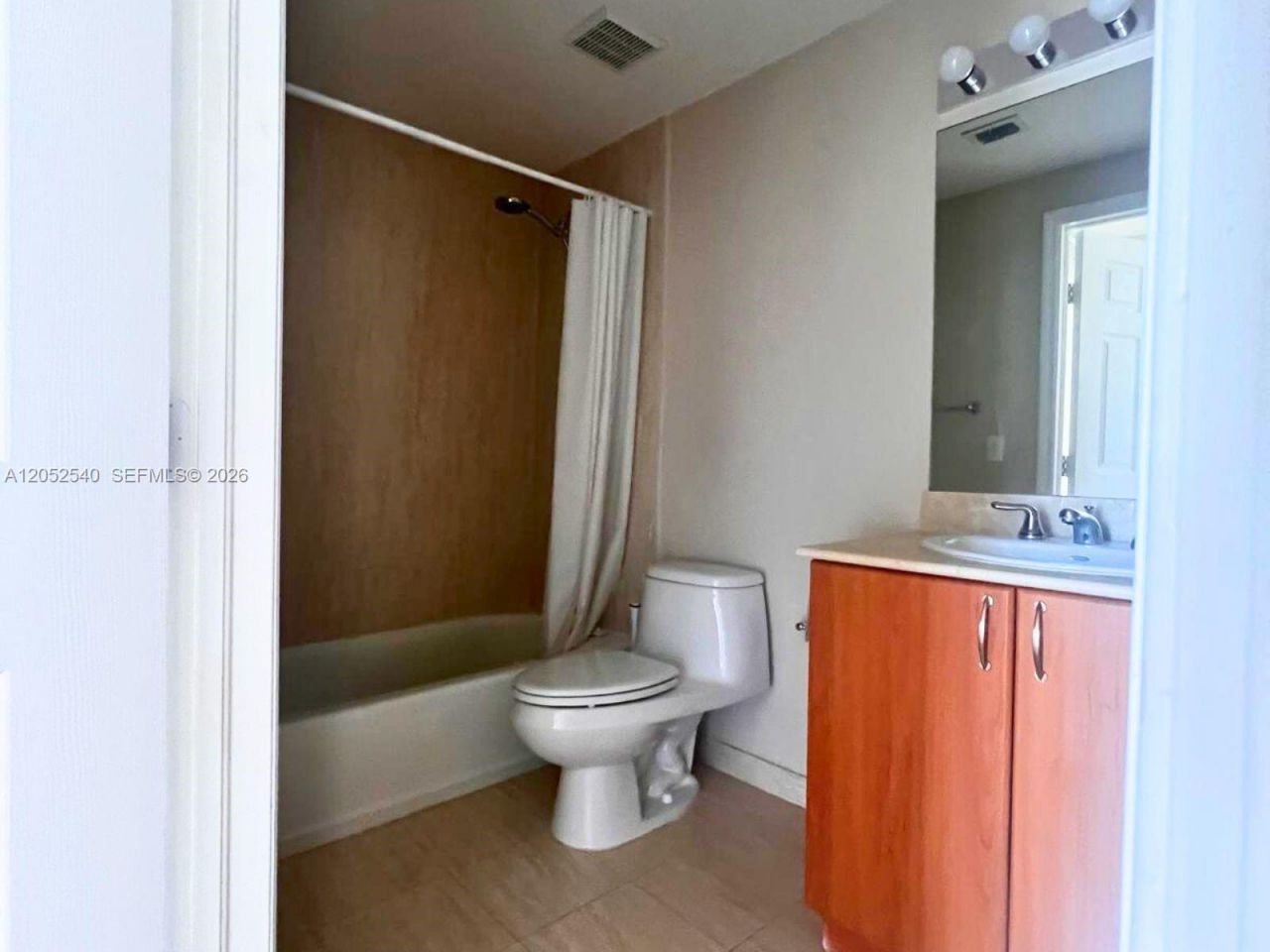 2425 SW 27th Ave, Unit 1004, Miami, FL 33145 Photo