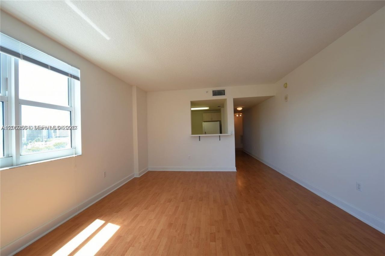 50 Menores Ave, Unit 802, Coral Gables, FL 33134 Photo