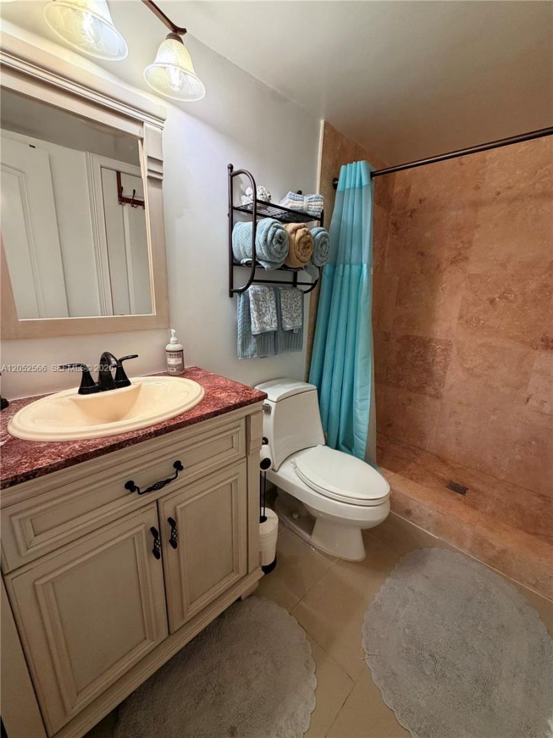 1889 S Ocean Dr , Unit 406, Hallandale Beach, FL 33009 Photo