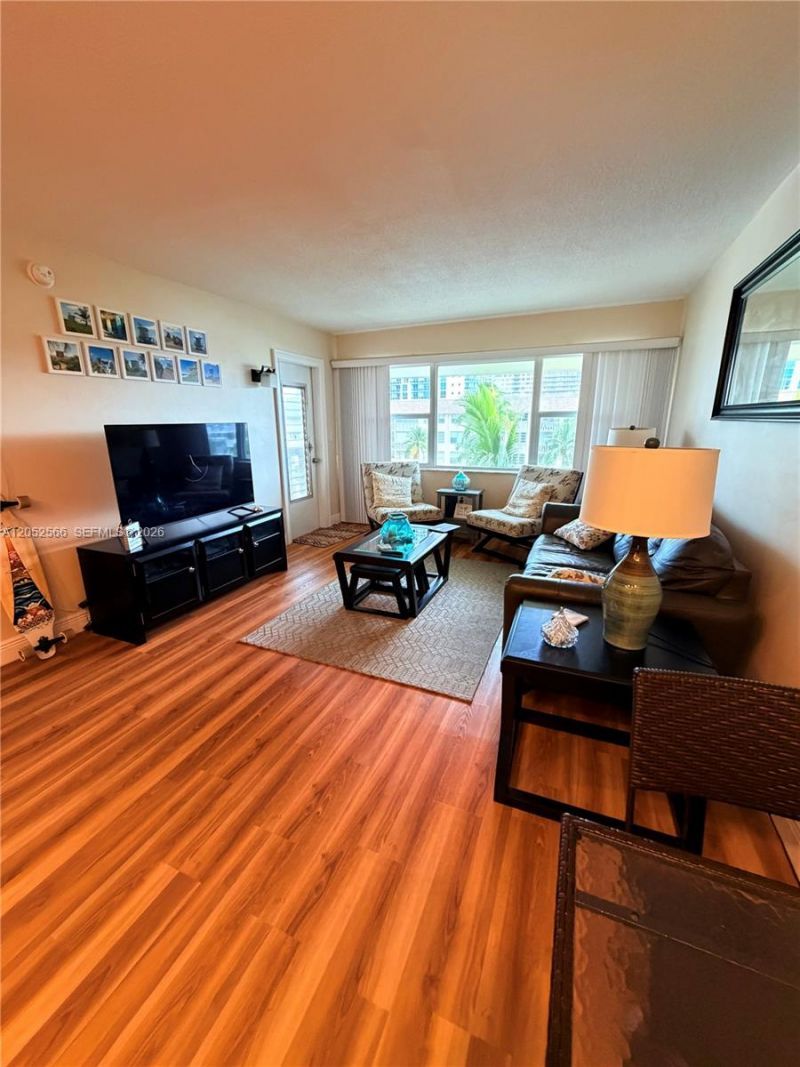 1889 S Ocean Dr , Unit 406, Hallandale Beach, FL 33009 Photo
