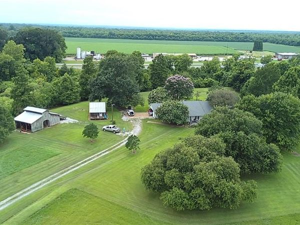 6696 OLD BATON ROUGE Highway, Alexandria, LA 71302