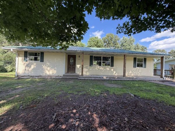 7292 Sunset Street , Birch Tree, MO 65438