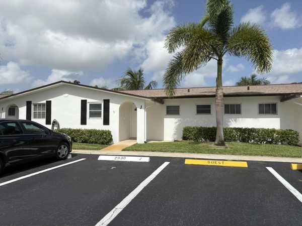 2930 CROSLEY Drive E, Unit J, West Palm Beach, FL 33415