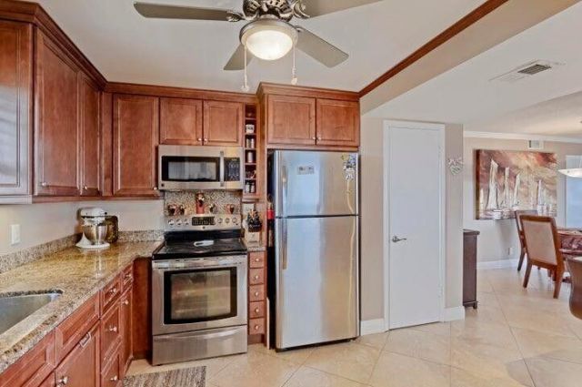 501 Lake Shore Drive, Unit 206, Lake Park, FL 33403 Photo
