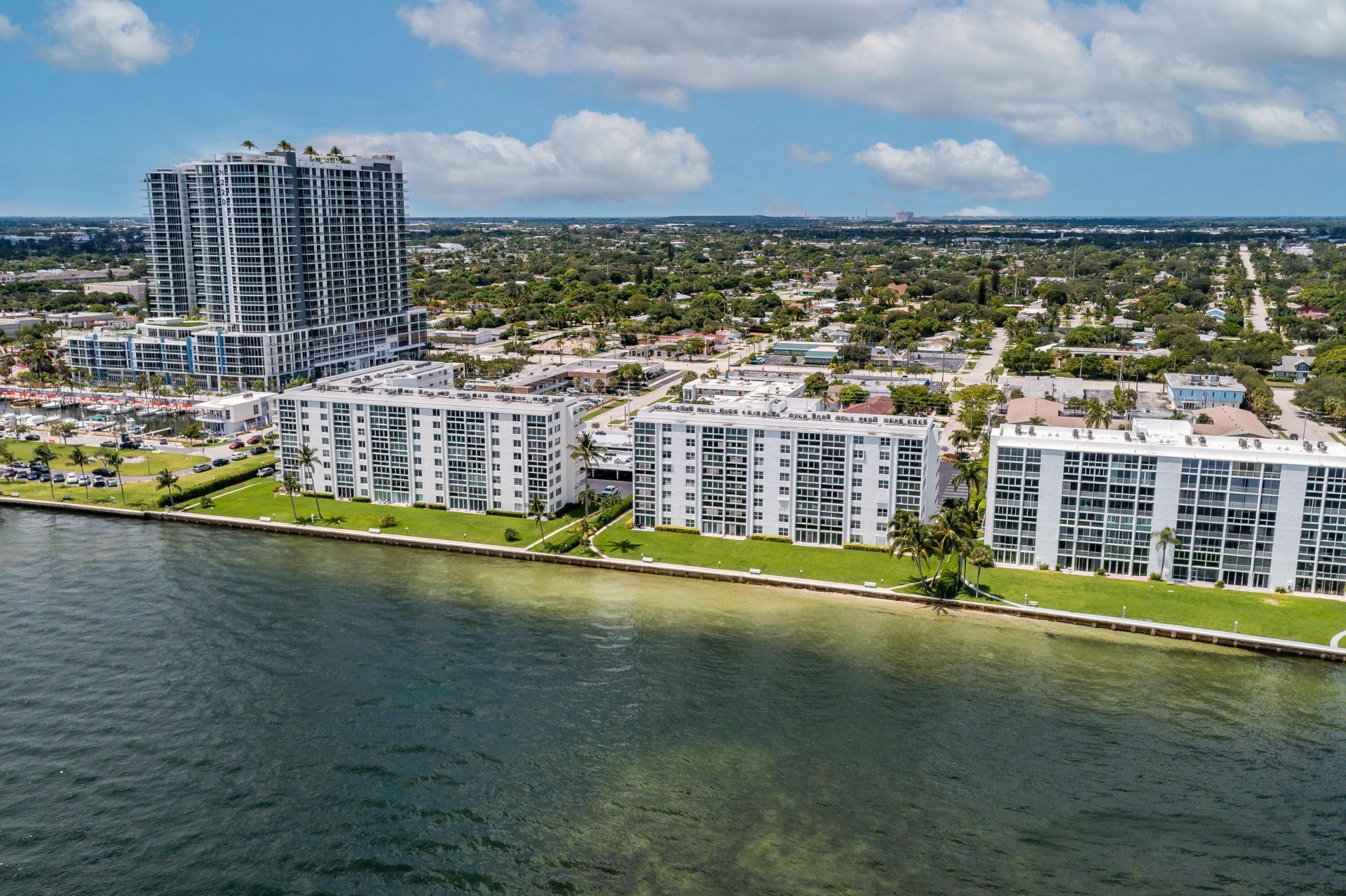 501 Lake Shore Drive, Unit 206, Lake Park, FL 33403 Photo
