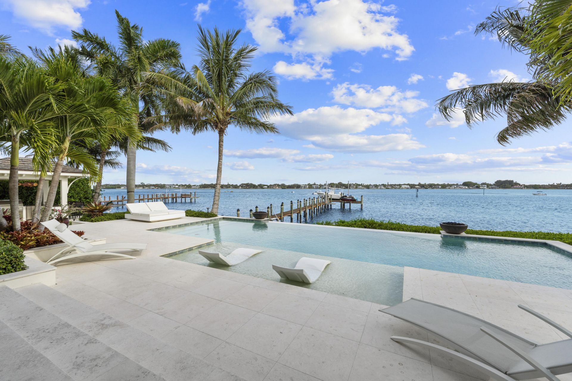 18714 Rio Vista Drive, Jupiter, FL 33469 Photo