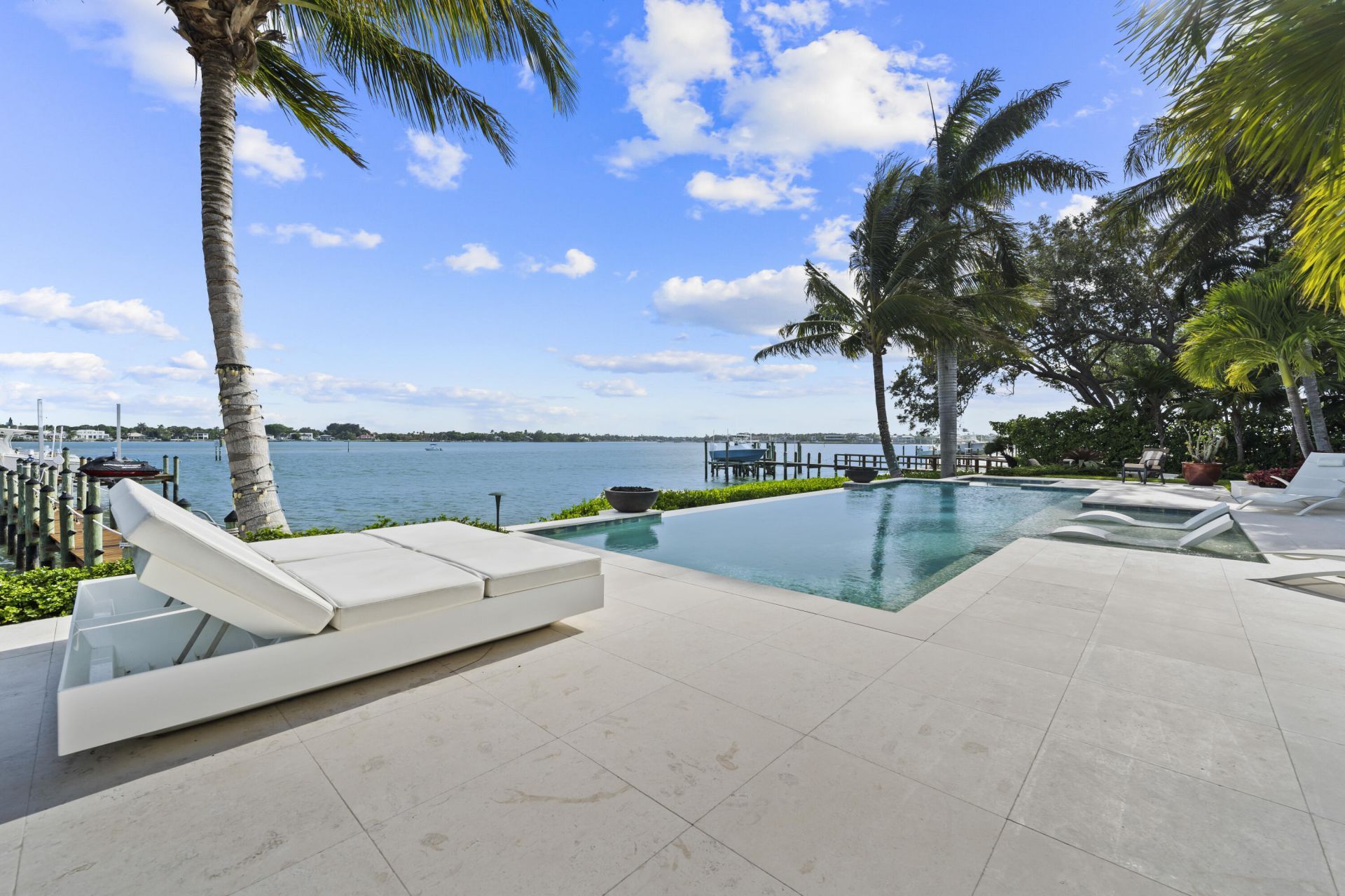 18714 Rio Vista Drive, Jupiter, FL 33469 Photo