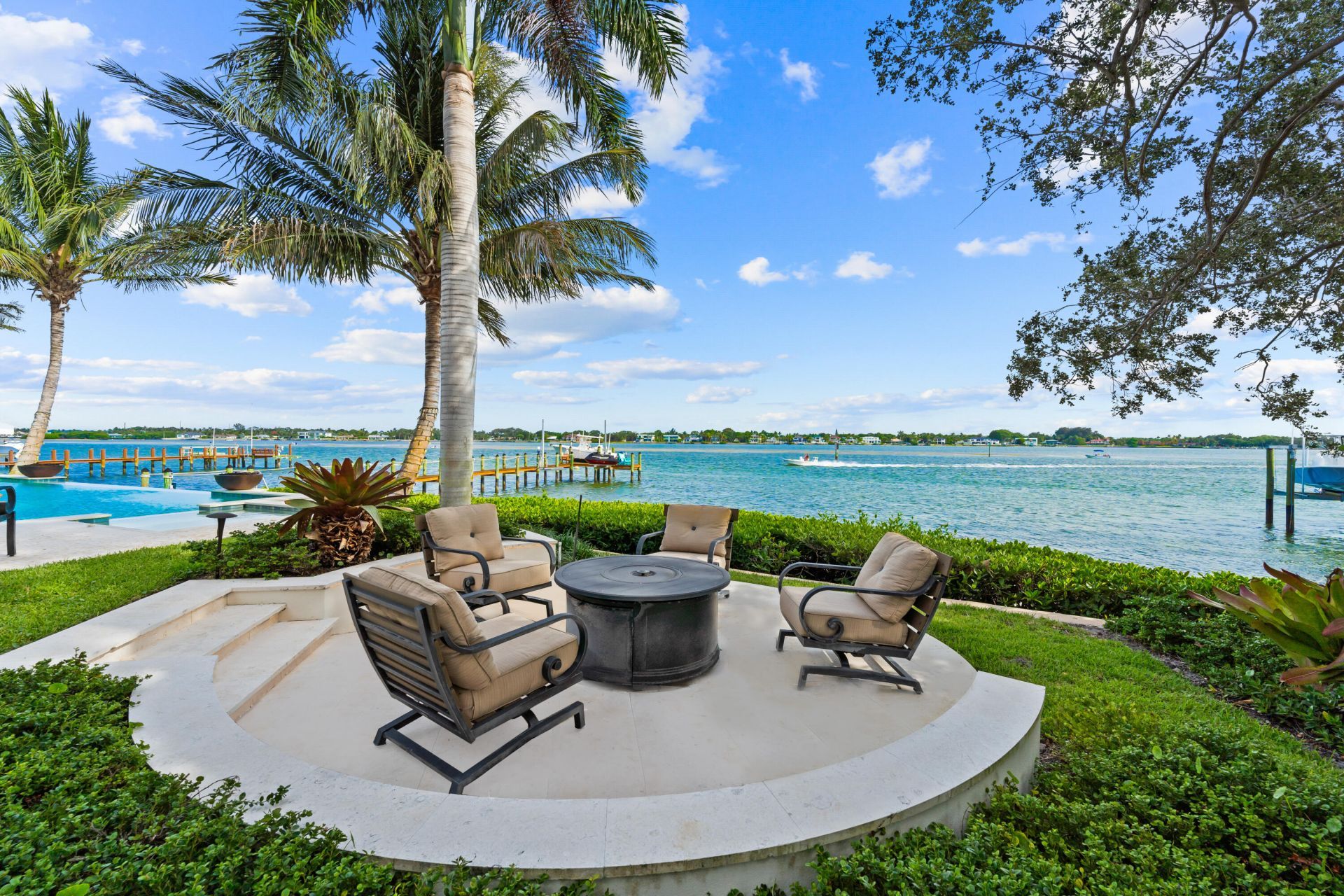 18714 Rio Vista Drive, Jupiter, FL 33469 Photo