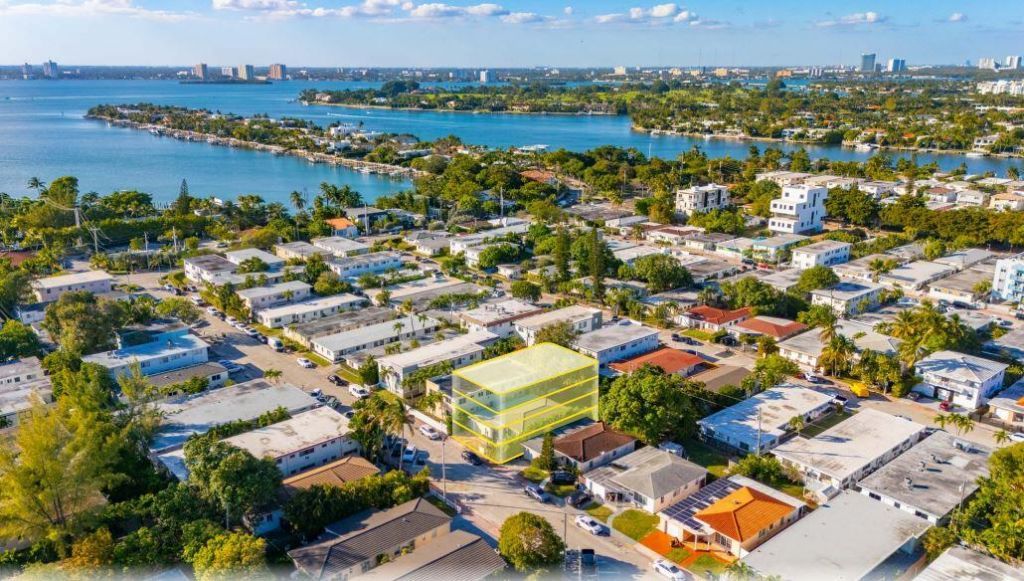 775 81st Street, Miami Beach, FL 33141 Photo