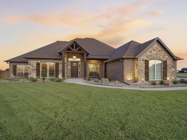 361 Crosswind Drive, Waxahachie, TX 75167