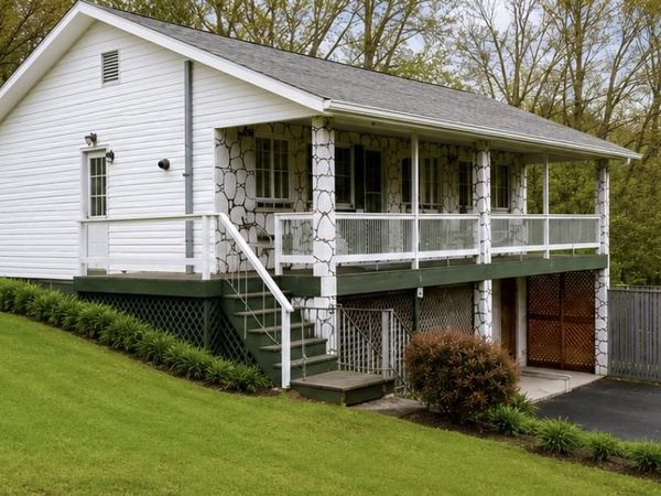 272 NEYHART ROAD , STROUDSBURG, PA 18360