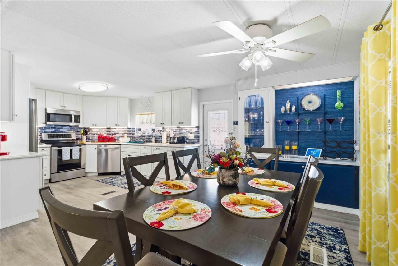 2107 Palma Sola Boulevard, Unit 10, Bradenton, FL 34209 Photo