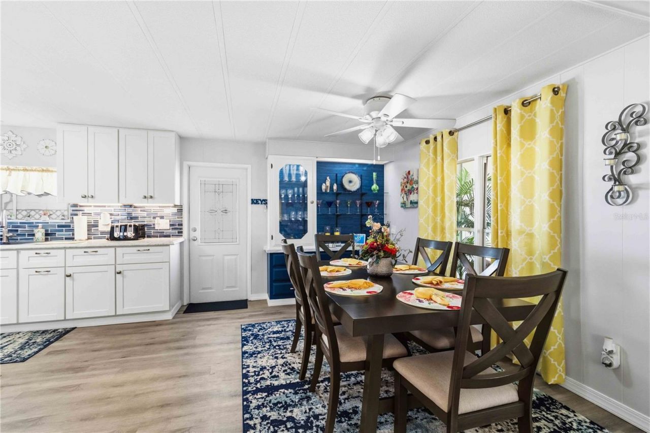 2107 Palma Sola Boulevard, Unit 10, Bradenton, FL 34209 Photo
