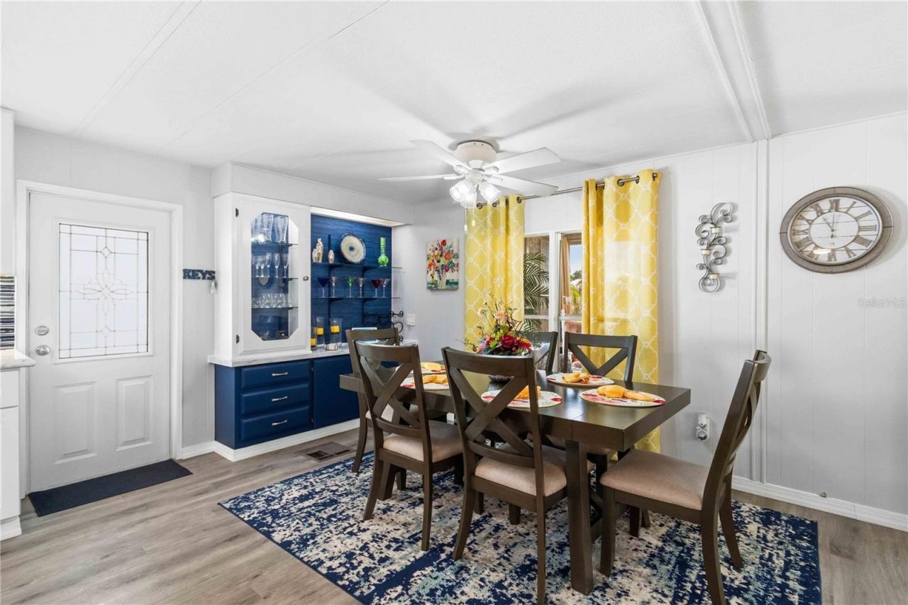 2107 Palma Sola Boulevard, Unit 10, Bradenton, FL 34209 Photo