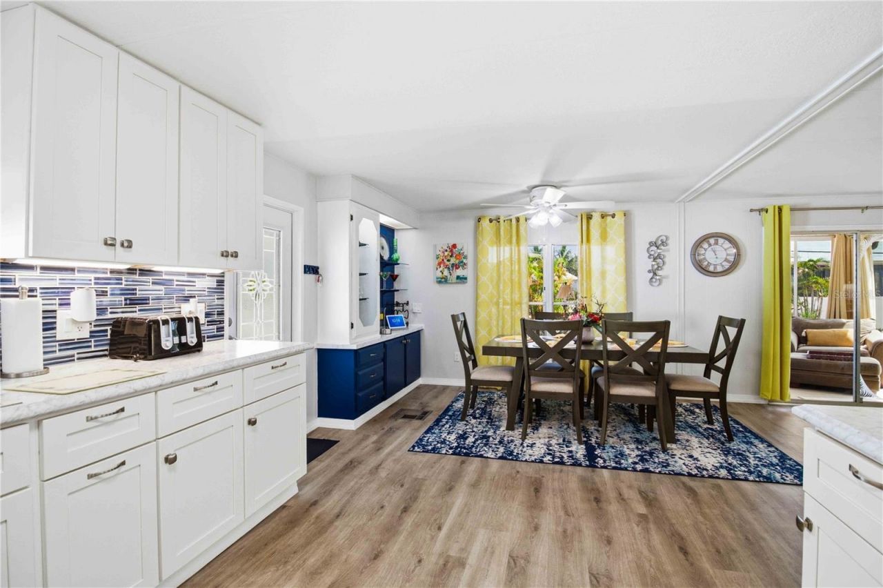 2107 Palma Sola Boulevard, Unit 10, Bradenton, FL 34209 Photo