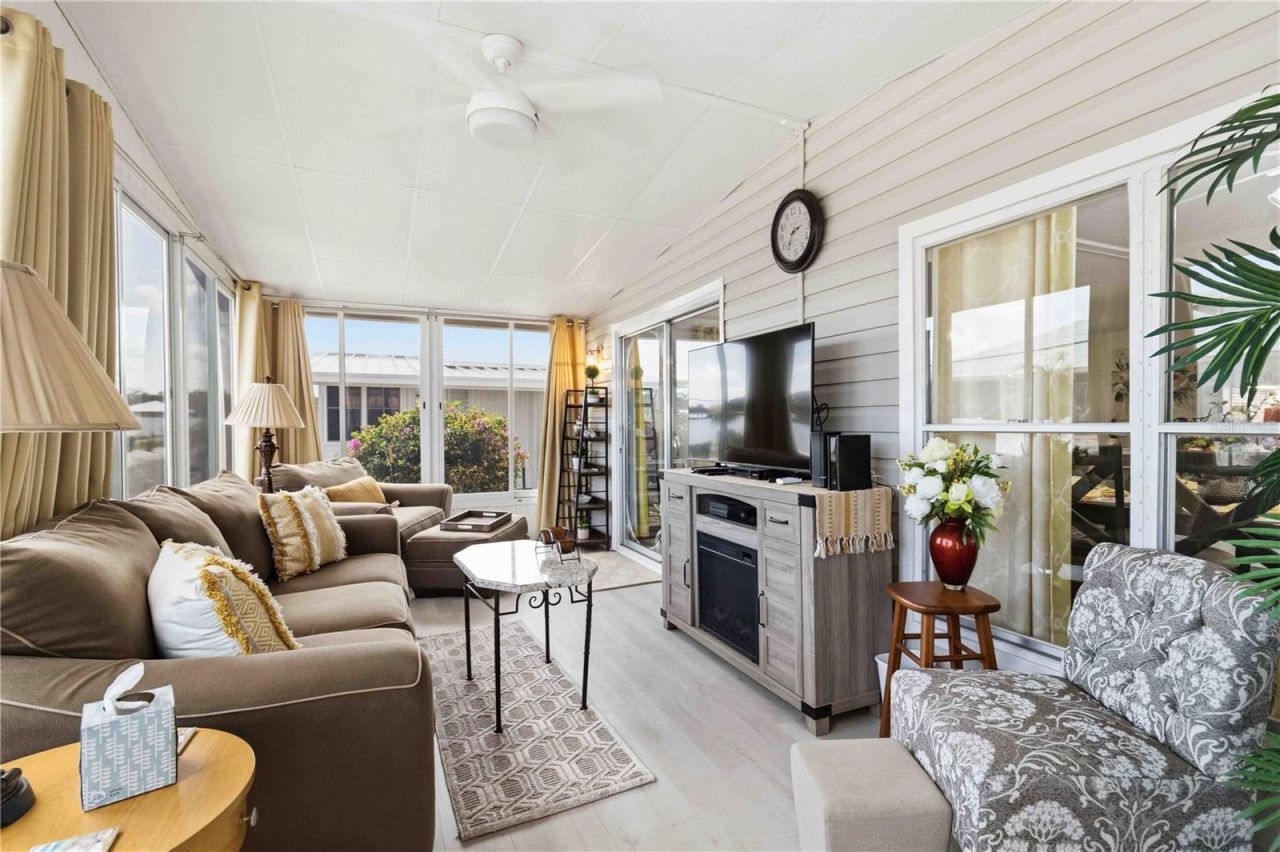 2107 Palma Sola Boulevard, Unit 10, Bradenton, FL 34209 Photo