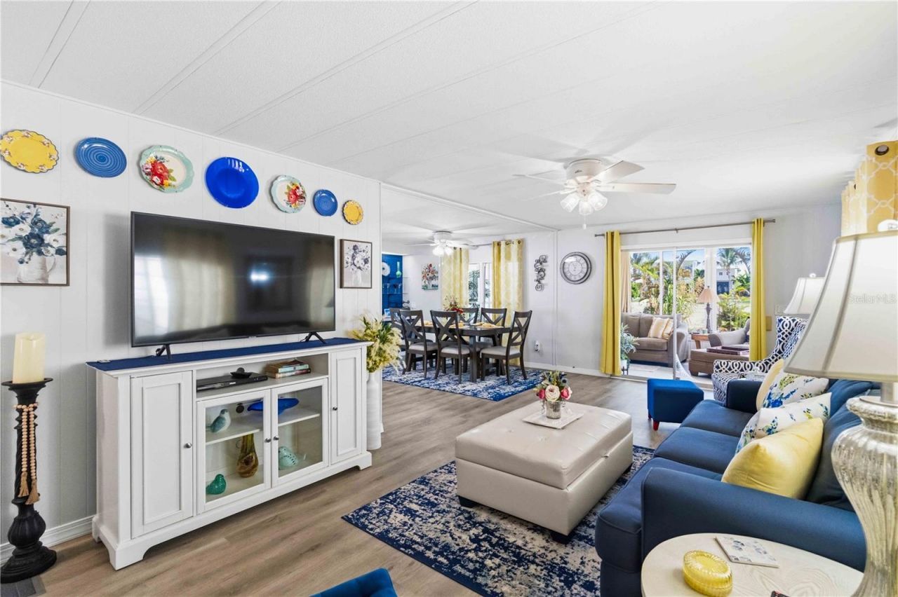 2107 Palma Sola Boulevard, Unit 10, Bradenton, FL 34209 Photo