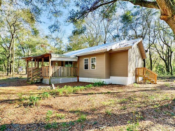 300 S US HIGHWAY 129 , BELL, FL 32619