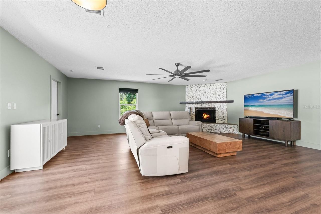 2817 Yule Tree Drive , Edgewater, FL 32141 Photo