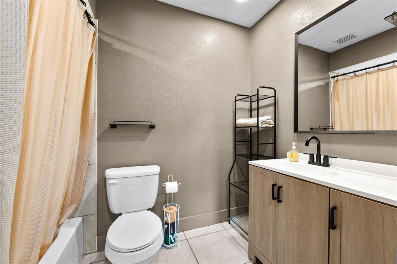 2817 Yule Tree Drive , Edgewater, FL 32141 Photo