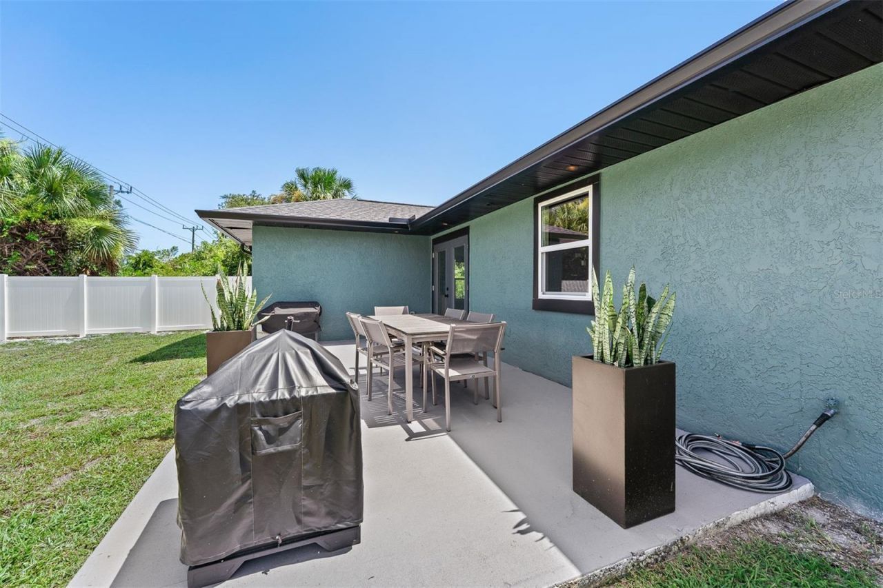 2817 Yule Tree Drive , Edgewater, FL 32141 Photo