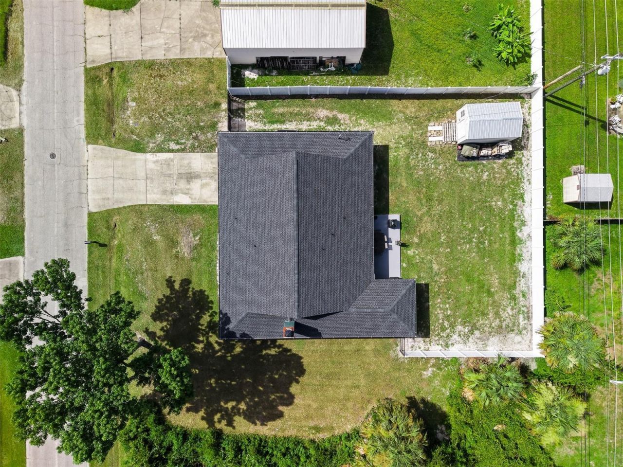 2817 Yule Tree Drive , Edgewater, FL 32141 Photo