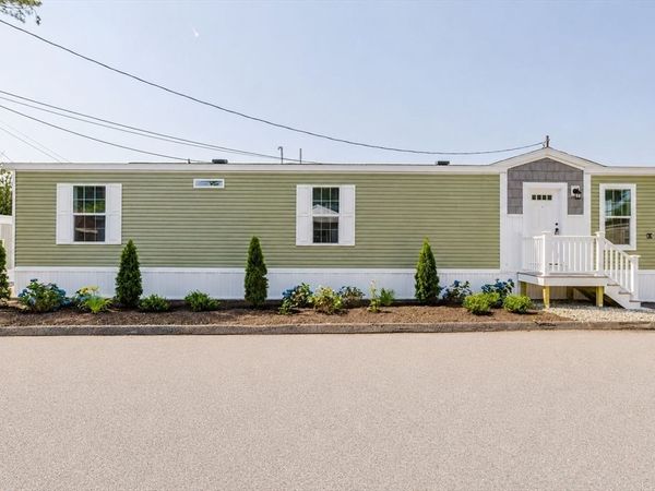 1346 Newport Ave, Unit A3, Attleboro, MA 02703
