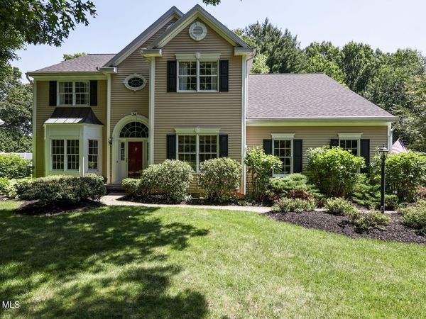 34 Castle Pines, Clifton Park, NY 12065