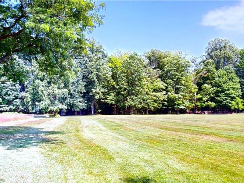 9601 Metcalf Road, Waite Hill, OH 44094 Photo 2