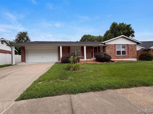 3679 Vago Lane , Florissant, MO 63034