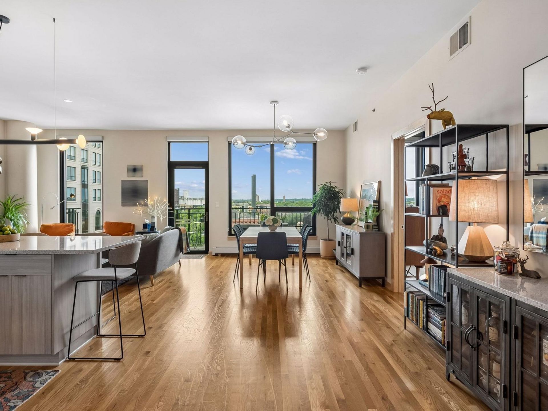 1240 S 2nd Street  Minneapolis, MN 55415