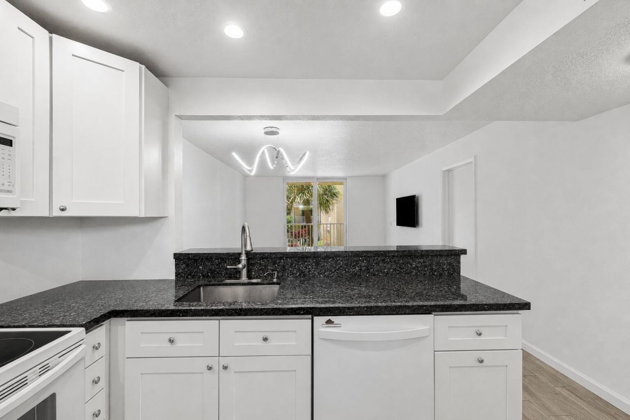 2929 S Ocean Boulevard, Unit 2120, Boca Raton, FL 33432 Photo
