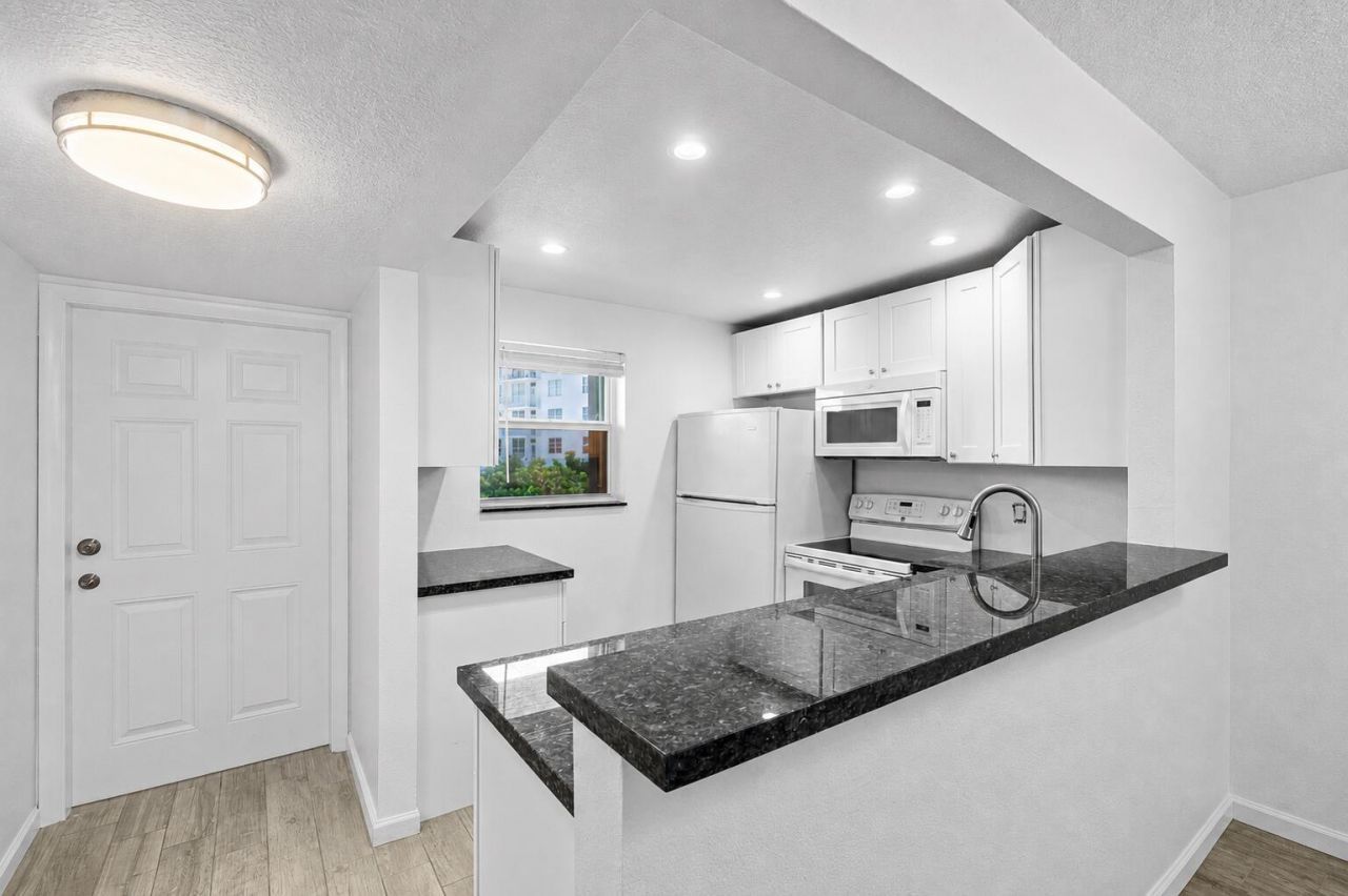 2929 S Ocean Boulevard, Unit 2120, Boca Raton, FL 33432 Photo