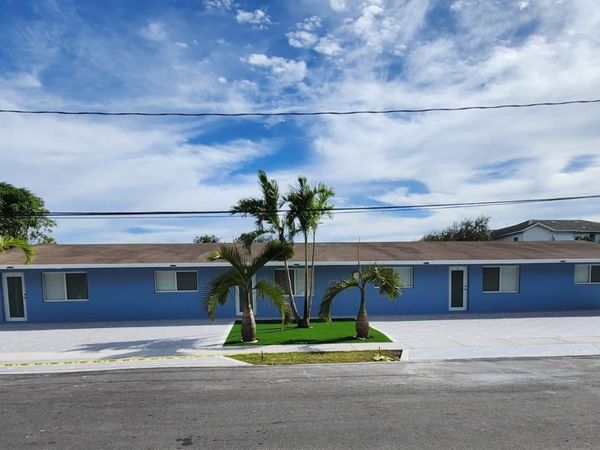 70 NW 13th Avenue, Unit 2, Dania Beach, FL 33004