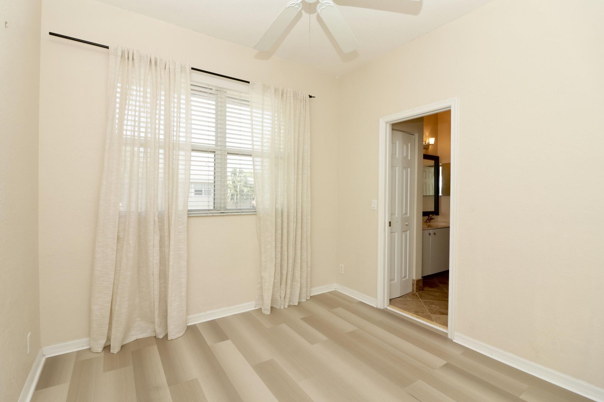 2952 NW 33rd Lane, Lauderdale Lakes, FL 33311 Photo