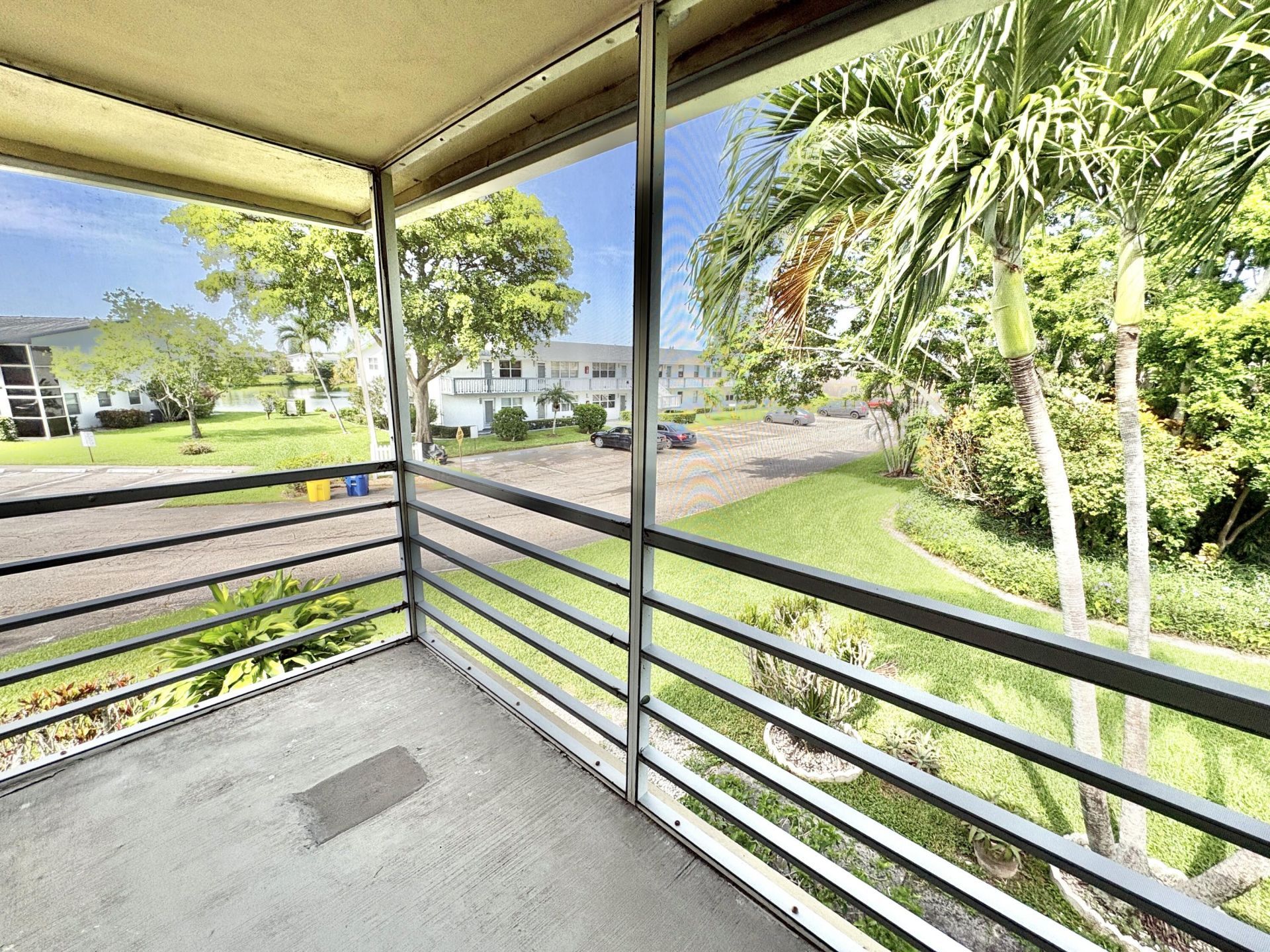 277 Chatham N, West Palm Beach, FL 33417 Photo