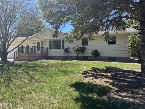 141 14TH STREET NE, Watertown, SD 57201