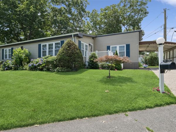 1661 Old Country Road , Unit 452A, Riverhead, NY 11901