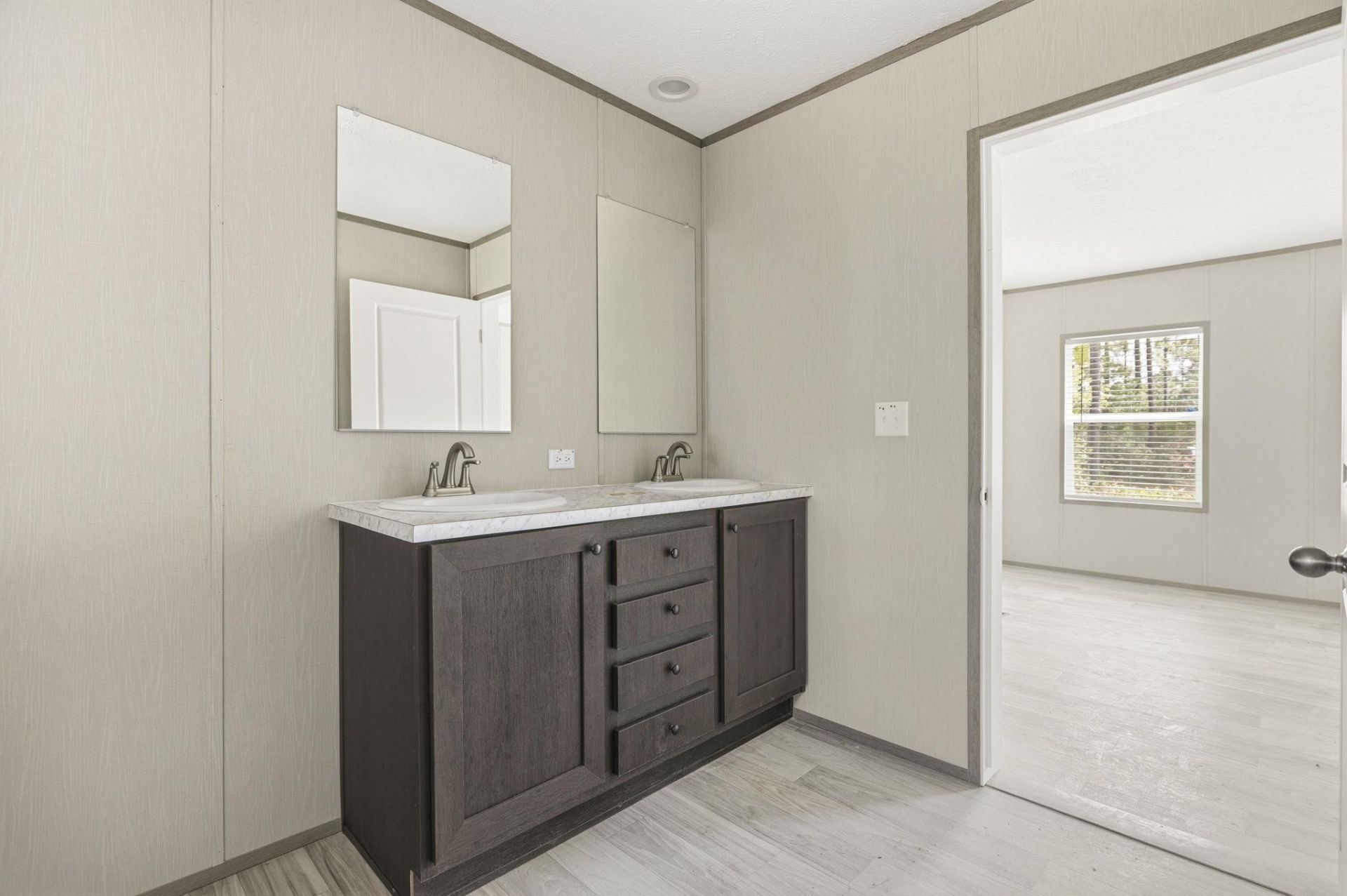 110 Lunar Ln Photo 21