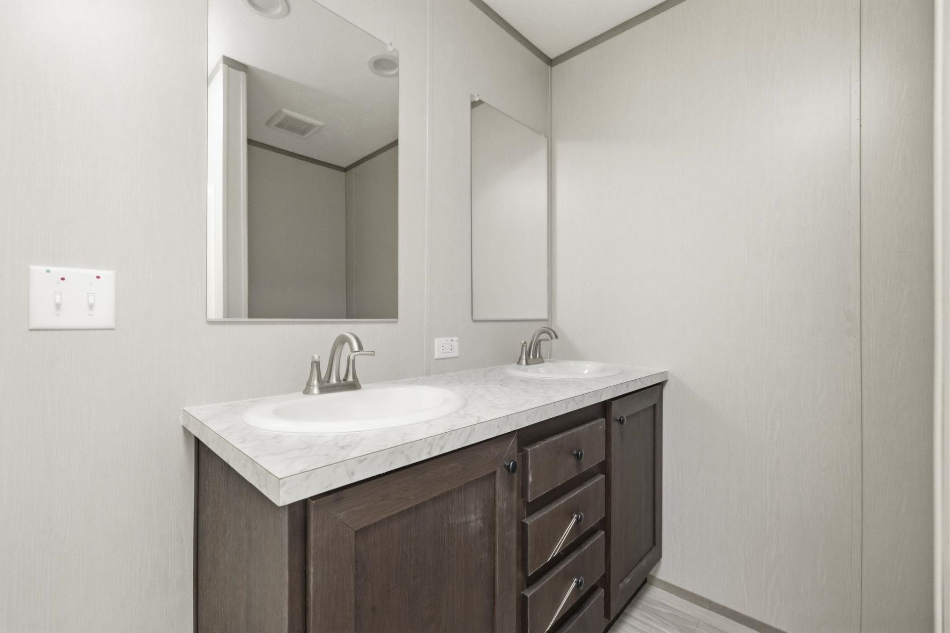 110 Lunar Ln Photo 28