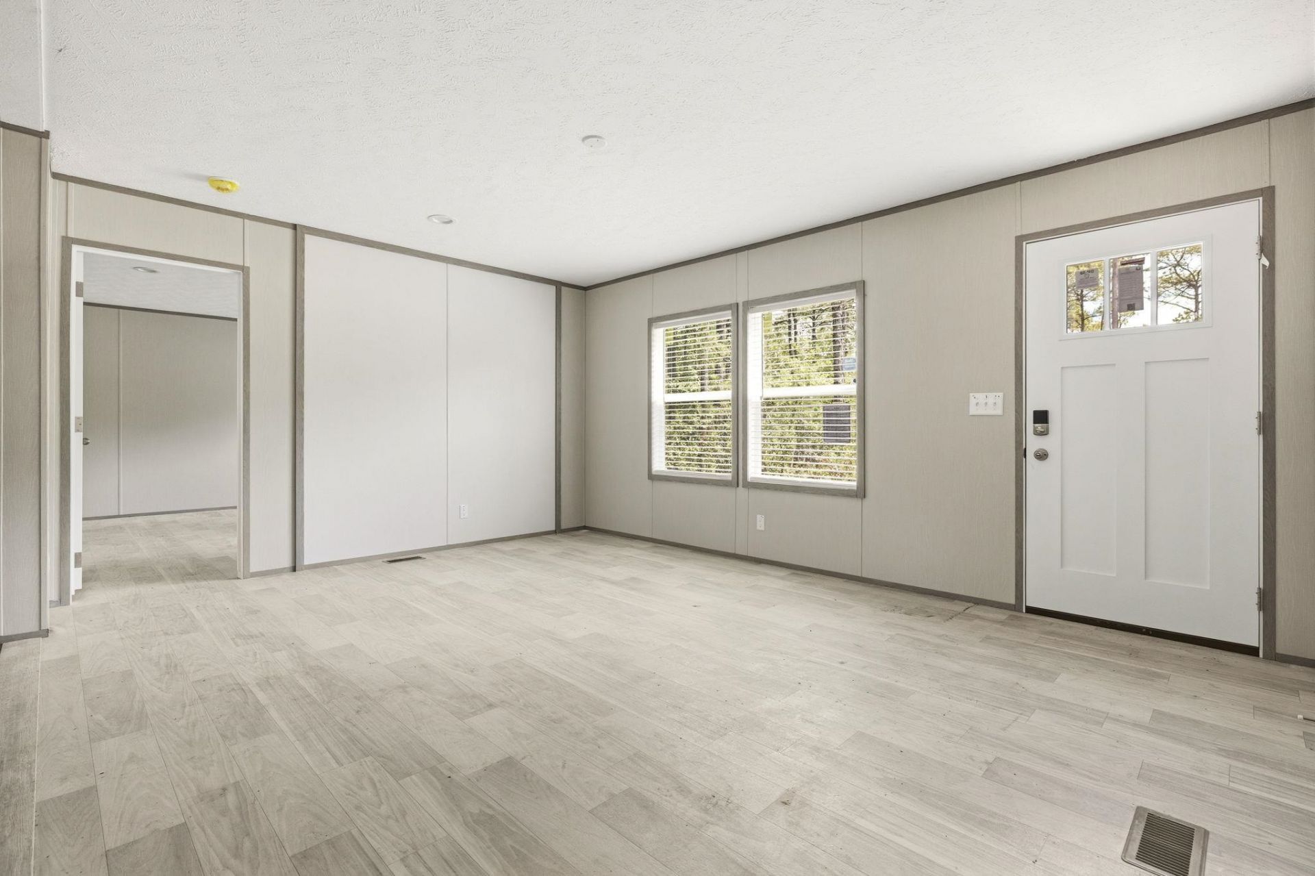 110 Lunar Ln Photo 3