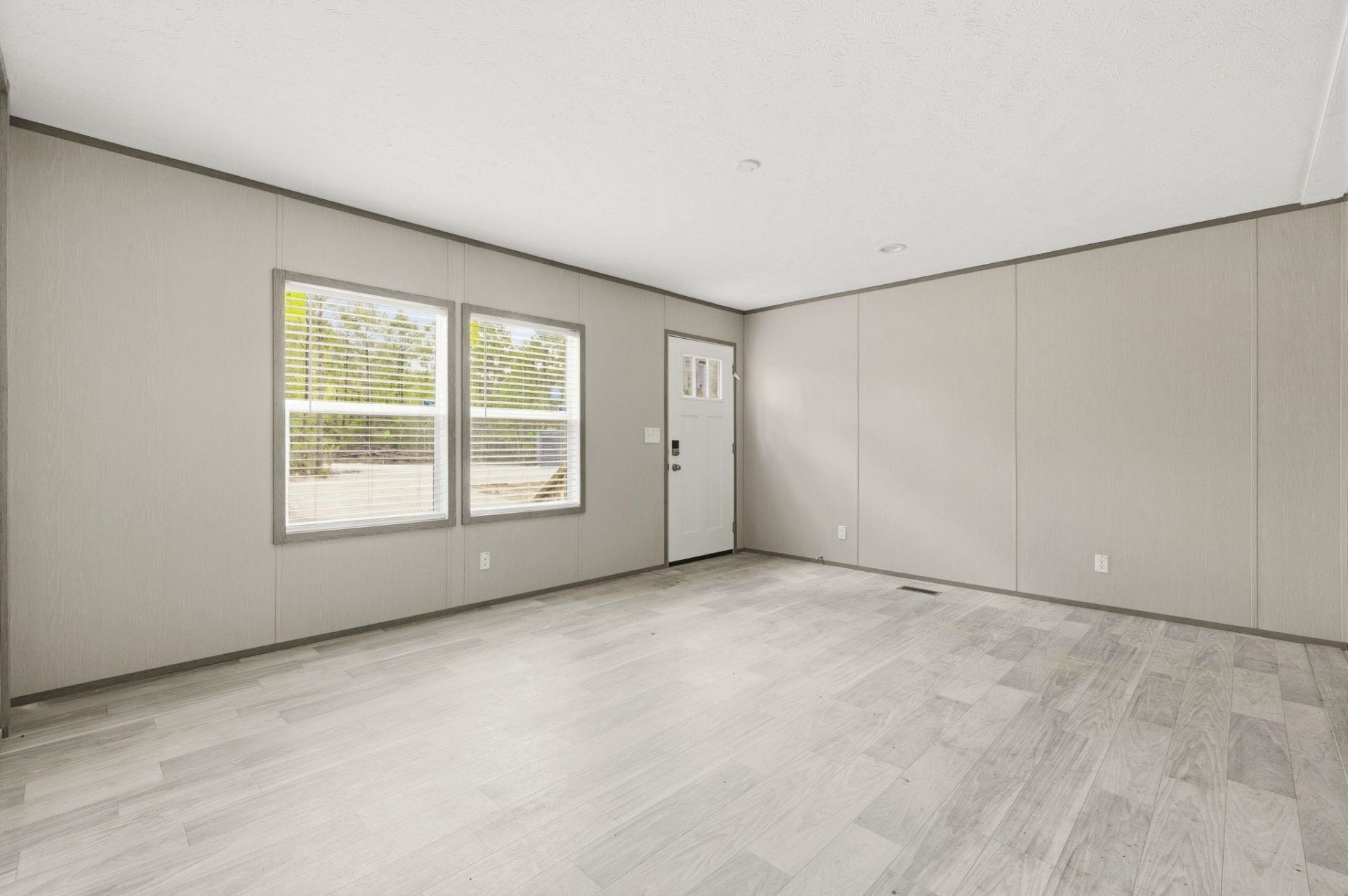 110 Lunar Ln Photo 6