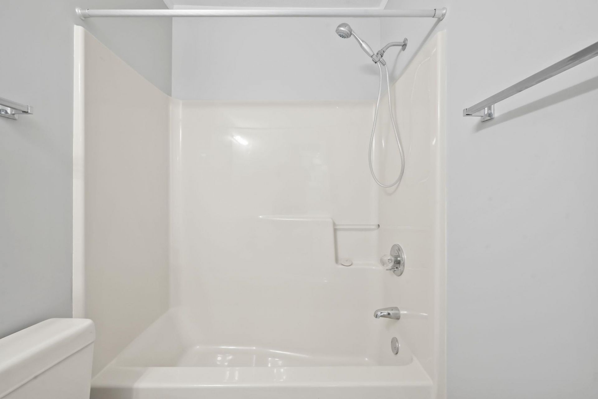 4101 Pinehurst Circle  Photo 14