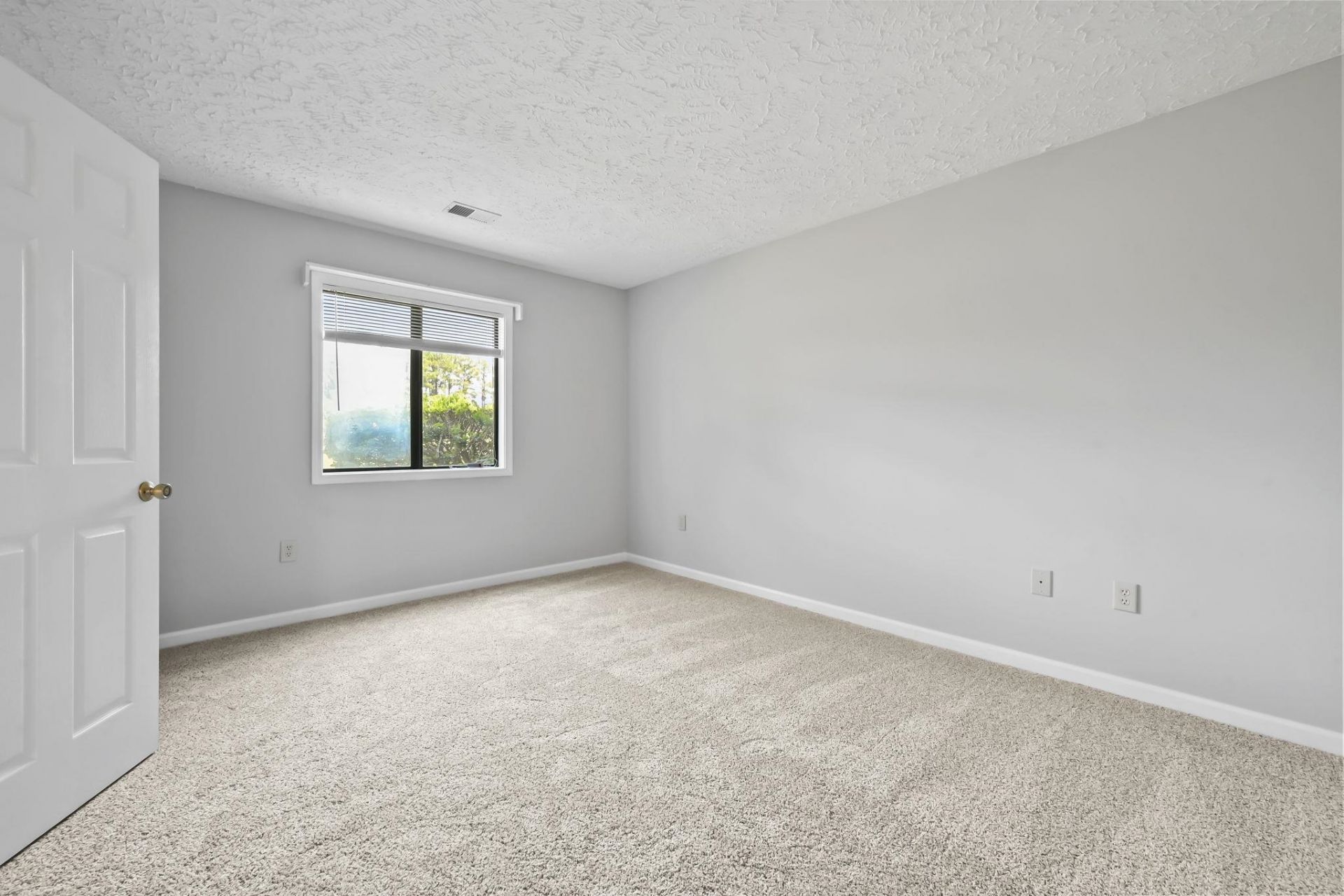 4101 Pinehurst Circle  Photo 22